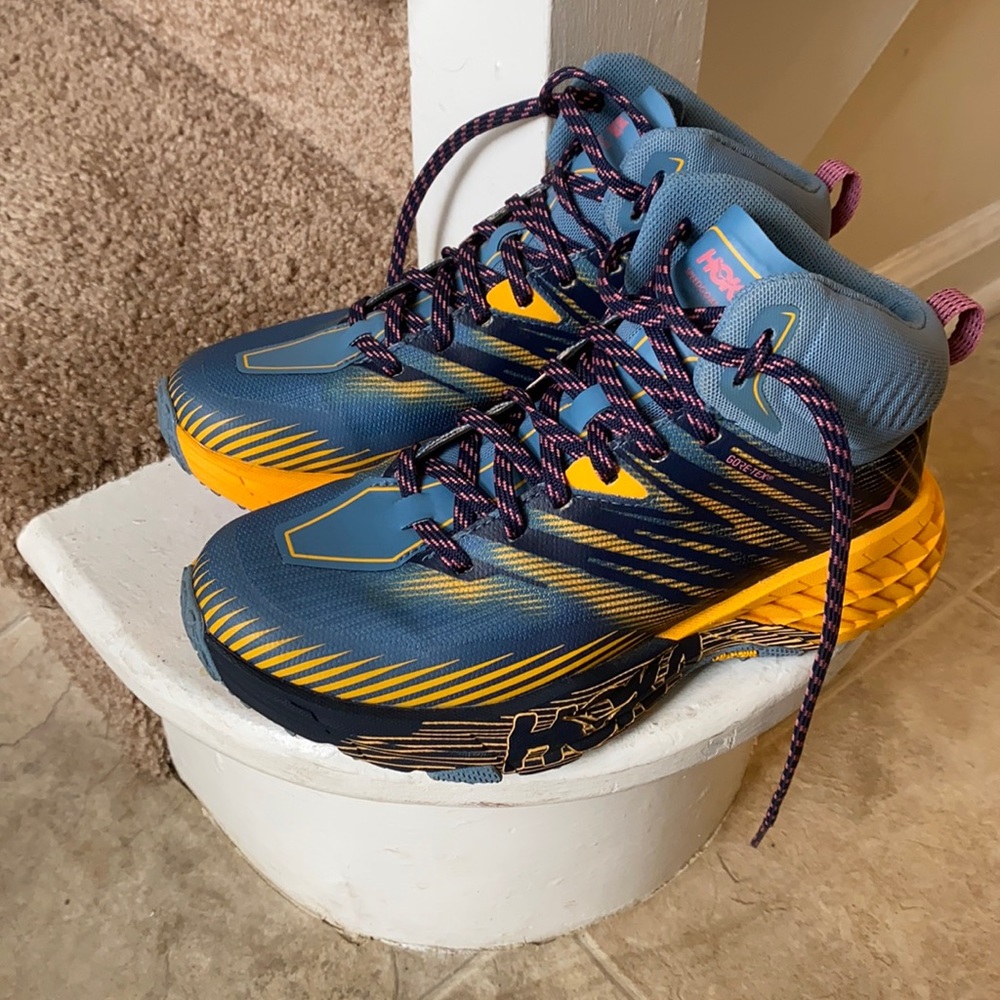 HOKA WOMEN'S SPEEDGOAT MID GORE-TEX 2.